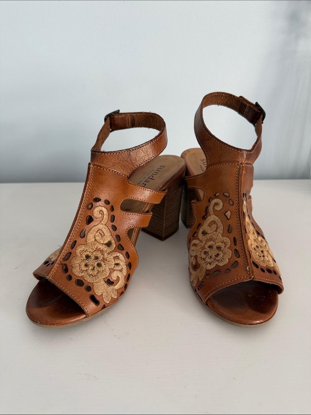 Sundance Tan Brown Floral Cutout Block Heel Sandals